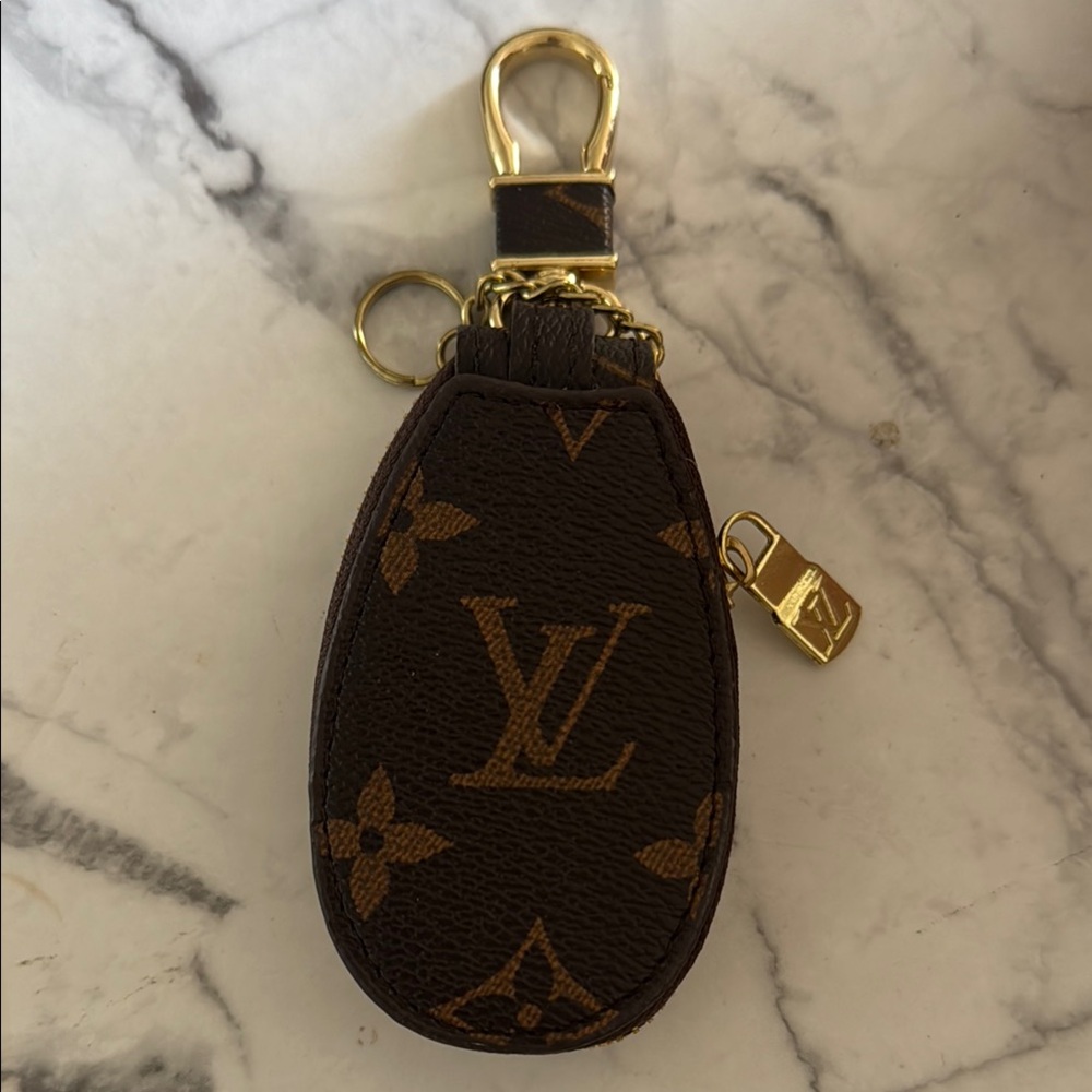 Louis Vuitton Brown and Gold Key Holder